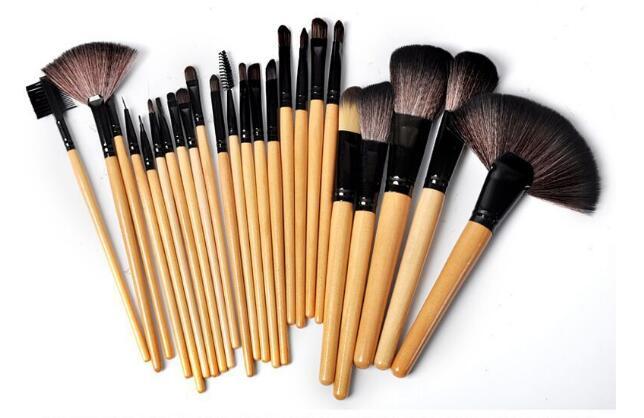 Juego de brochas de maquillaje.